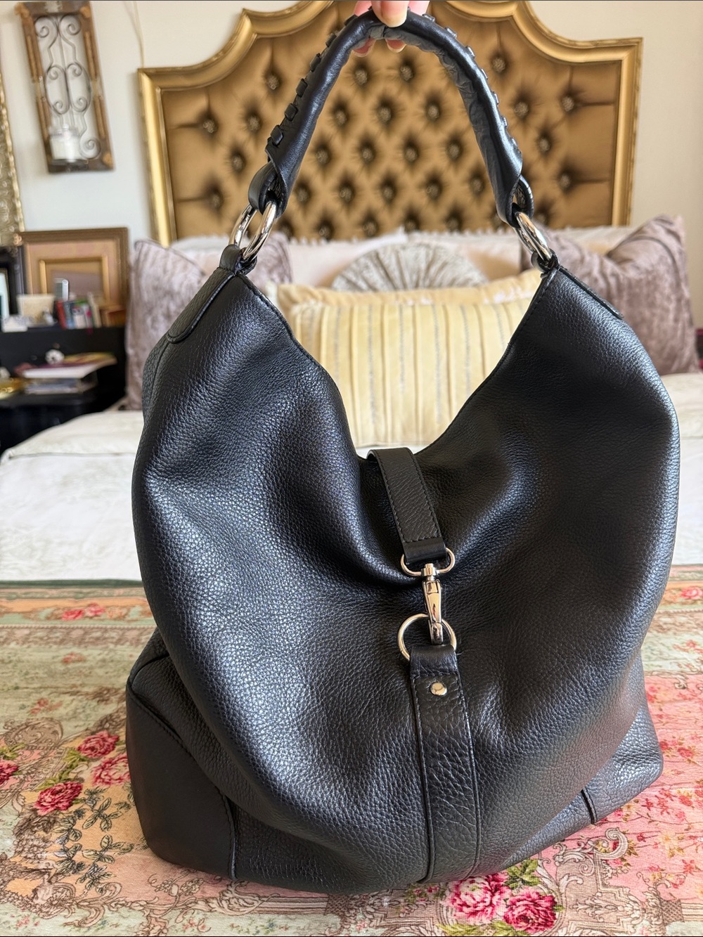 Bloomingdale’s|Classic Black Hobo Bag|GUC